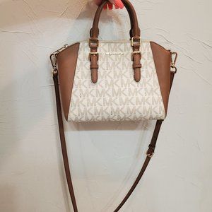 Michael kors crossbody medium sized